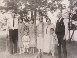 Pipp Family 1925-web
